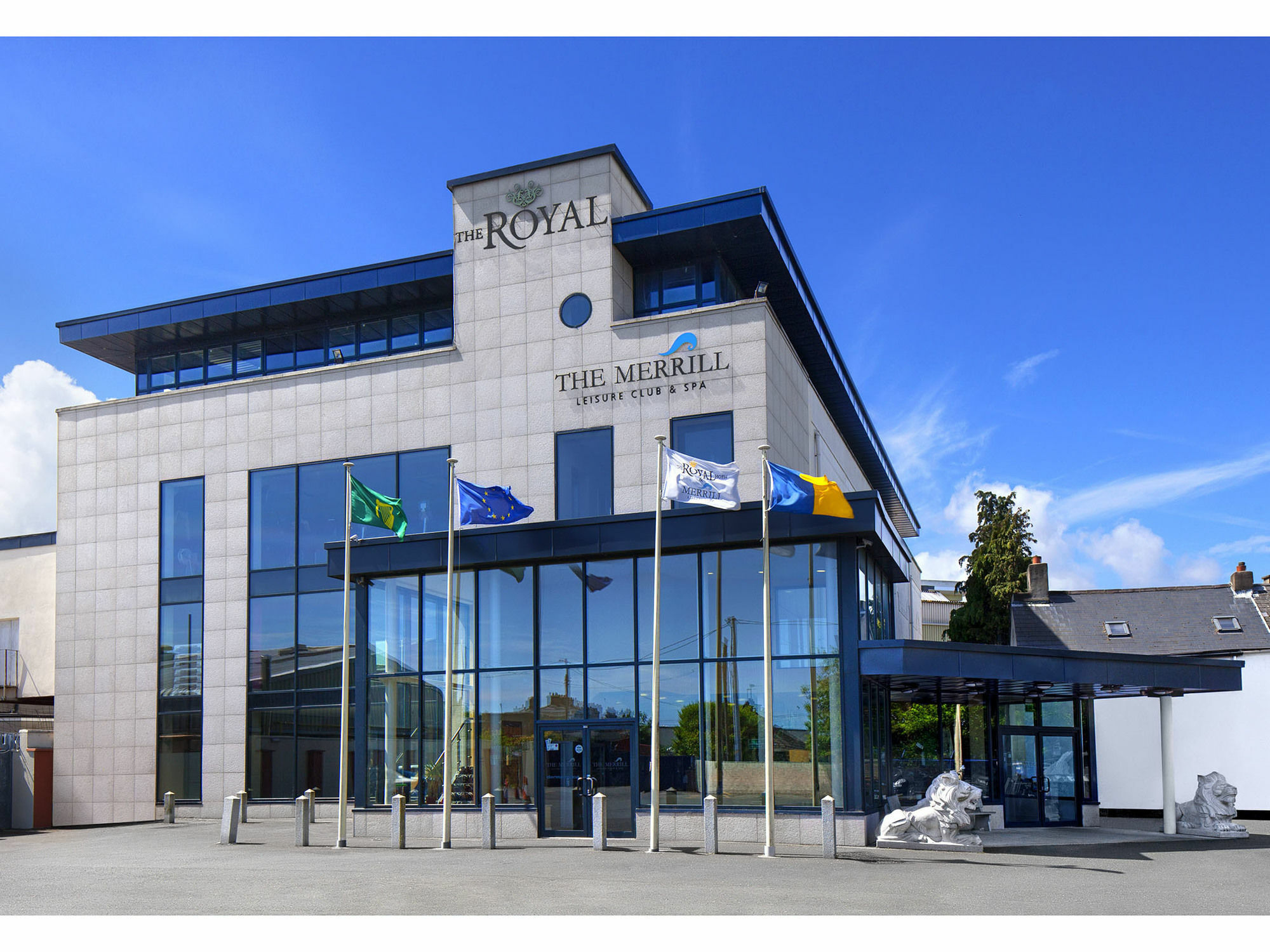 The Royal Hotel & Leisure Centre Брей Екстериор снимка